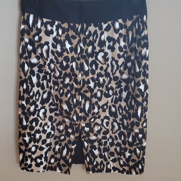 White House Black Market Dresses & Skirts - Pencil skirt